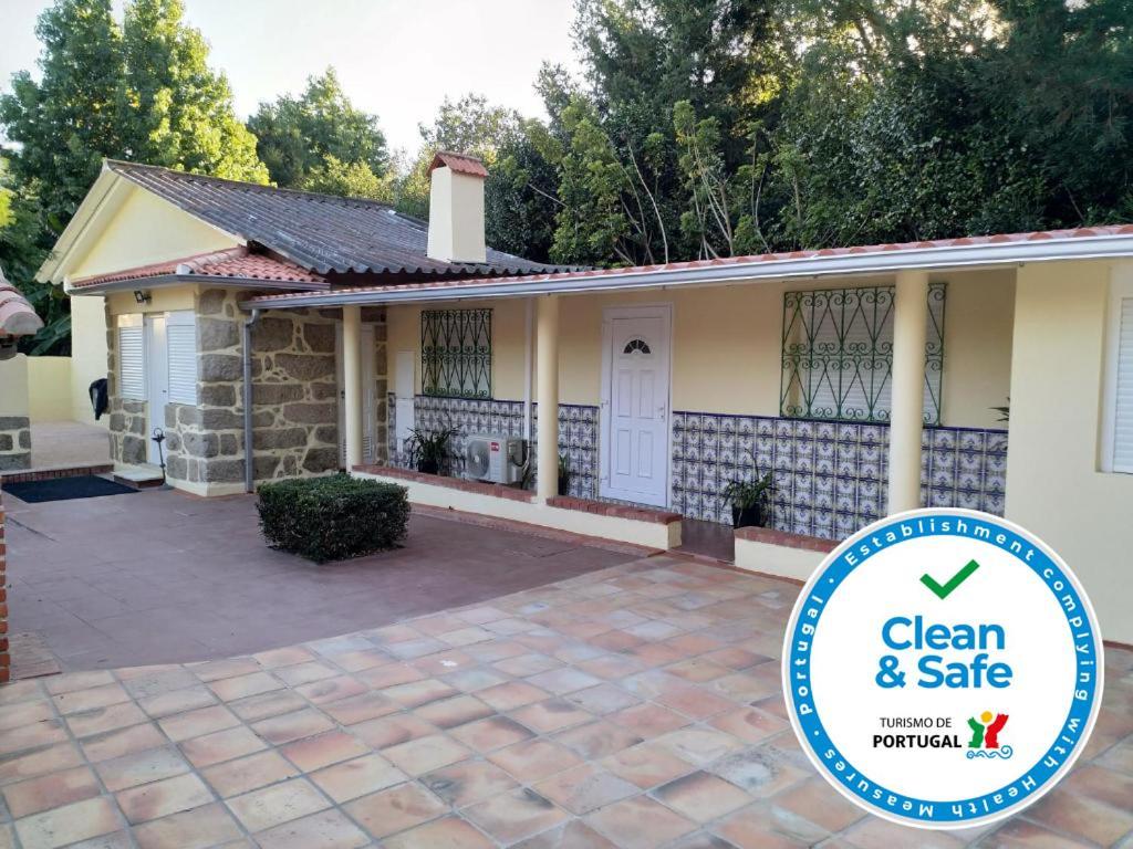 Metro Vilar Suites & Villas Vilar do Pinheiro Bagian luar foto